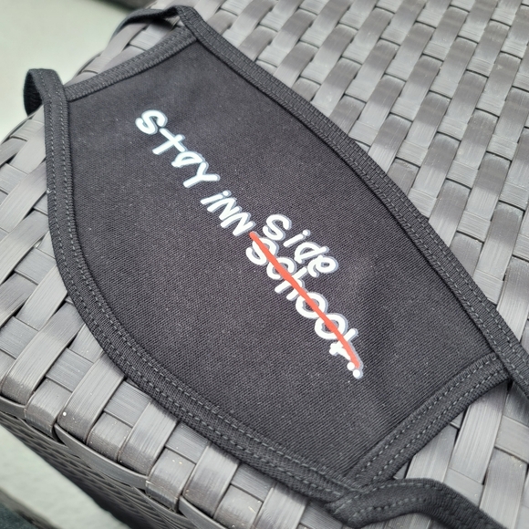 ✦ $3 Add‑On ✦ Bundle‑Only Deal ✦ Face Mask / Accessory ✦ With Any Purchase - Picture 2 of 5